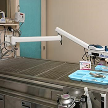 Veterinary dental products such as the iM3 Elite LED & GS Deluxe LED Arm/Wall Mount Dental Machines. Models come in a swing arm, pivot arm, & flex arm. 